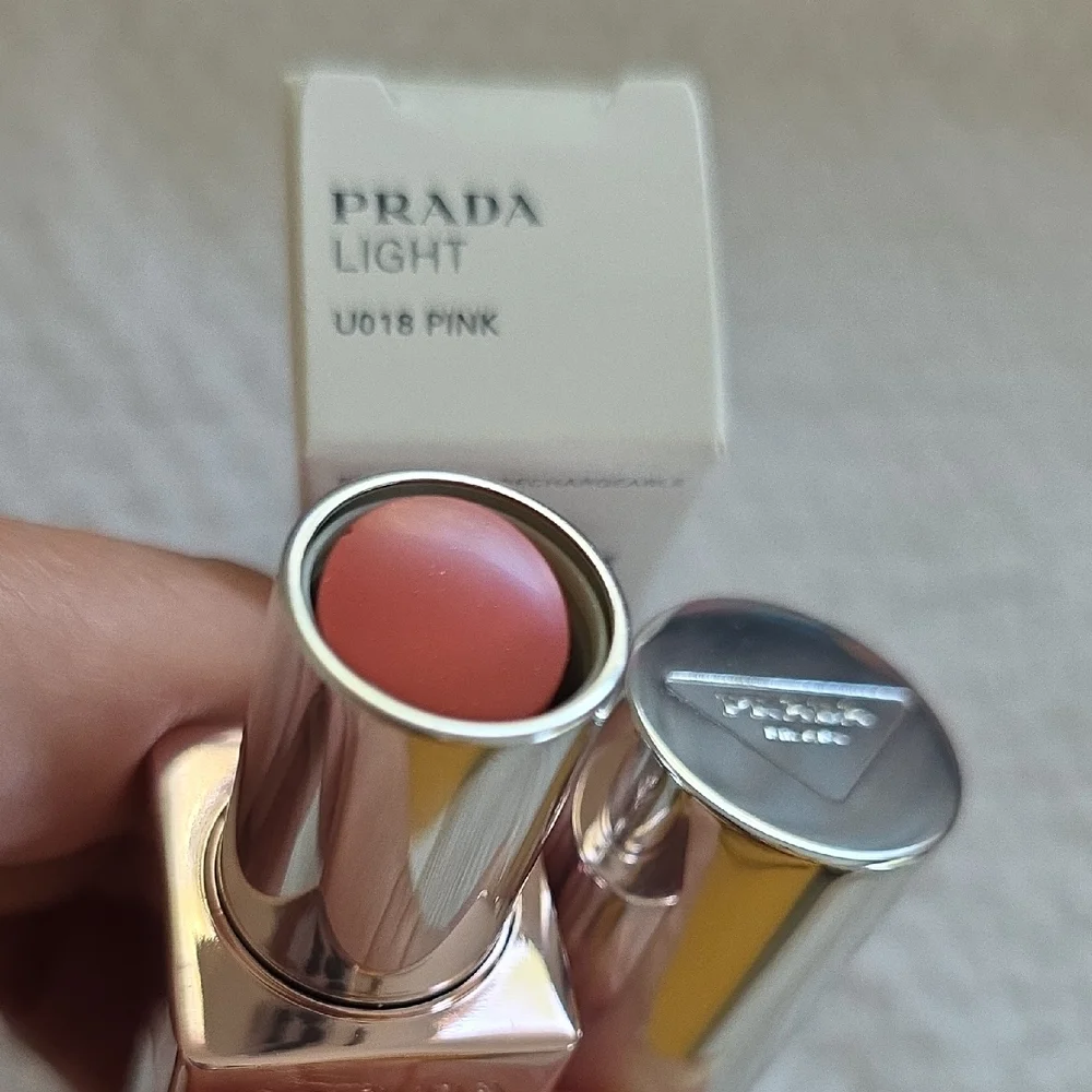 NEW~ Prada Light U018 Pink Lip Balm